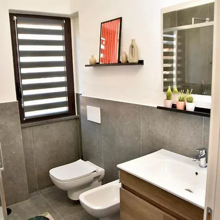 Como's Hill Apartment Lipomo